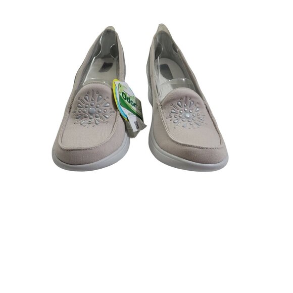 Bzees Women's Size 11 taupe Embellished Comfort Soft Arch Support Slip On (926) - Picture 3 of 9